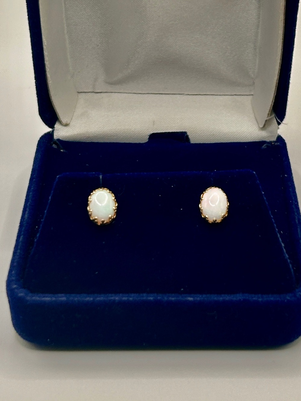 Vintage 1980 14k Gold Opal Stud Earrings - Iridescent White Opal - Picture 2 of 14